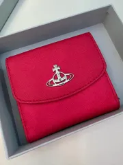 2月まで送料込み) Vivienne Westwood ヴィヴィアン・ウエストウッド ピンク 財布 二つ折り財布 ビビアン
