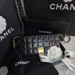 シャネル ゴールド チョコバー フラップ 長財布