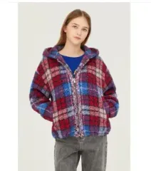 ベネトン BENETTON イタリア製 おまけ付き(※メルカリshop取引では対象外) 丸のまま ファー アウター WHO 66 サイズ 正規品