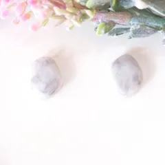 no.427　レジン　宝石型　左右対称　大理石風　ピアス　イヤリング　ハンドメイド