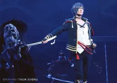 【中古】生写真(男性) 仲田博喜(明石国行)/ライブフォト・横型・膝上・1部衣裳・右手刀・左手鞘・体右向き・キャラクターショット・2Lサイズ/「ミュージカル『刀剣乱舞』 ～葵咲本紀～」ローソンプリント限定ブロマイド