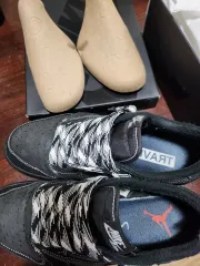 ジョーダン 1 トラヴィス スコット OG ブラックファントム