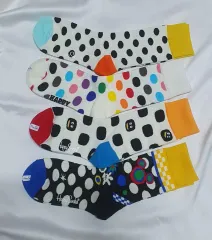 1足あたり価格です。ミント、ブルー、レッド、ホワイト、オレンジ、ハッピーソックス、ドット、靴下