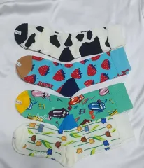 1足あたりの価格です。ミント、イェロー、いちご、メロン、チューリップ、ホルスタイン、ハッピーソックス、靴下