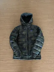 パタゴニア ハイロフト ダウン フーディ カモフラージュ 軽量ダウン XS