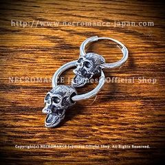 品薄】【新品】2連スカルピアス <スクリーミングスカル> NECROMANCE