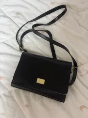 ブラック スクエア クロスバッグ