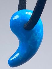 珍品 国石 糸魚川翡翠コバルト小勾玉(1P) - メルカリ