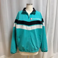 チャンピオン ウィンドブレーカー (ほぼ新品)