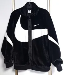 ナイキ BIG スウッシュ ブラック/白 ファー ジャケット