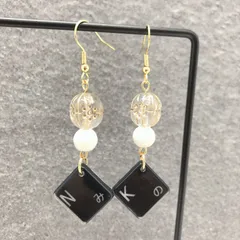 キートップピアス ドロップピアス「N」「K」 ハンドメイドアクセサリー ピアス アンティーク パソコンパーツアクセサリーのRE:ORA (R-0056)