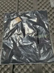 STUSSY ホログラム 黒 半袖Tシャツ 新品 M