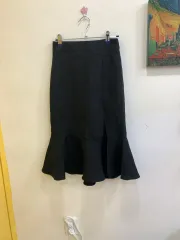 黒色 フレア スカート ミディ丈