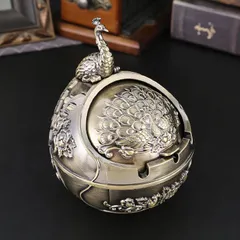 新品未使用 金属灰皿 個性的家庭用アンティーク蓋付き 孔雀柄 埃 / におい漏れ防止 来客用インテリア