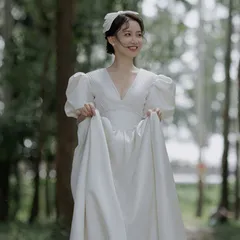 2026年新作フレンチスタイルのウェディングドレス（小柄な花嫁向け）、袖付きフォレストスタイルの旅行写真用ウェディングドレス