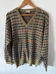 80〜90s DAKS ウールVネックニット　セーターのサムネイル