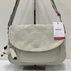 9093　KIPLING キプリング　ショルダーバッグ　タグ付き　Sunita　スニータ　Winter White　ウィンターホワイト　チャーム付き　レディース　軽量　カジュアル　シンプル　無地　ポケット多数　機能的