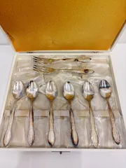 【中古品】 AZUMA カトラリーセット スプーン6本 & フォーク2本 キッチン用品 食器 スプーン フォーク ケース付き 現状品