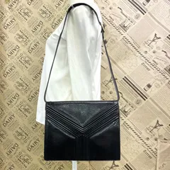 イヴ・サンローランショルダーバッグ サコッシュ黒 革フォーマル GA155