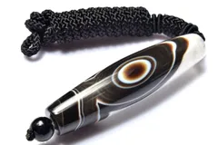 【１点物】チベット産 黒天眼石と水晶共生　67x17(丸玉8)mm　天珠手編み ペンダントネックレス パワーストーン 天然石 _PC9065