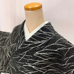 小紋 洗える着物 裄65cm 身丈160.5cm 花柄 袷 お洒落着 普段着 ポリエステル 白 黒 美品 M サイズ 5161