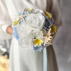 白バラ×水色×プルメリア×貝殻ラウンドブーケ☆ブートニア