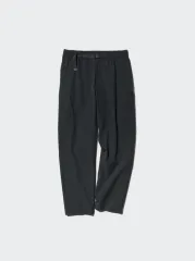 ユニクロ U ギアパンツ ジップを自宅で短時間試着しただけのほぼ新品