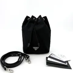 プラダ リナイロン 巾着 ポーチバッグ 1NA369