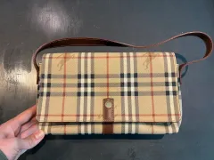 BURBERRY バーバリー ノヴァチェック ショ<bos>ル ダーバッグ