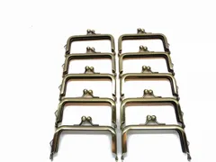 0529 がま口 口金 差し込みタイプ 幅約8.5cm 10個セット ブロンズ 角形 角型 ハンドメイド 手芸 金属 パーツ 資材 手作り 材料 素材 作製 財布 印鑑ケース 小銭入れ バッグ 丸形 裁縫 ゲンコ 専門 送料無料