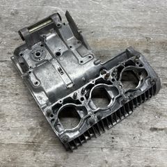 スズキ GT380 クランクケース 上側 割れカケなし - メルカリ