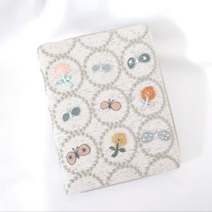 B6】刺繍13 ホワイト×グレー タンバリン マルチケース ミナペルホネン