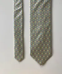 アクアスキュータム ネクタイ