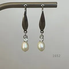 淡水パール&キュービックジルコニア　ピアス　・・✽・・　〈真珠　サージカルステンレス　入学式　フォーマル　結婚式　オフィスカジュアル〉