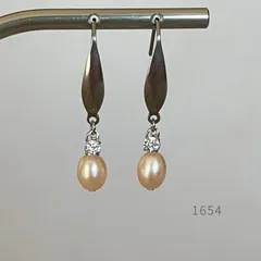 天然色オレンジ　淡水パール　ピアス　・・✽・・　〈真珠　サージカルステンレス　フック〉