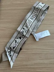 クリスチャン ディオール ミッツァ スカーフ