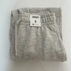 メンズ ジョガーパンツ 新品 (定価39,900ウォン) トレーニングパンツ グレー ジャージ