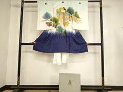 平和屋本店[]お宮参り　男の子　祝着　産着　初着　のしめ　刺繍　鷹松文　暈し染め　金銀糸　金彩　箱付き　洗える着物　AABF2352ja