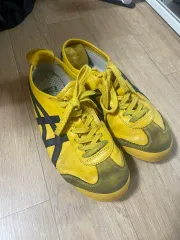 オニツカタイガー イエロー ブラック スニーカー