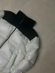 Calvin Klein カルバン・クライン ジーンズ 白 ダウン