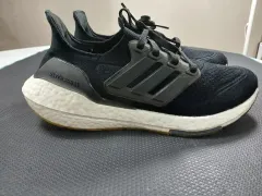 adidas ウルトラブースト 21 ブラック 軽量ランニングシューズ 240mm