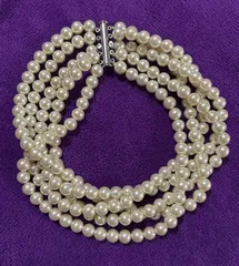 ホワイトパール多層式チョーカー