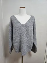 Vネック ルーズフィット グレー ニット