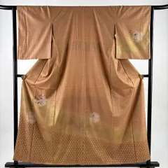 付下げ 身丈158cm 裄丈64cm M 袷 雪輪 菊 金彩 刺繍 ピンクベージュ 正絹 秀品 【中古】