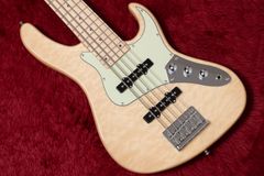 Item thumbnail for item 3a96e02b-96ba-4235-a541-6c69052773cf