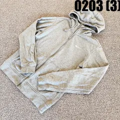 M(95) ナイキ スウッシュロゴ ジップアップフーディー