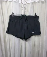 ナイキ DRI-FIT ブラック ランニングショーツ (M)