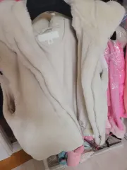 ザラ アイボリー ファー ベスト