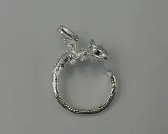 【TAKA72-13】△ベビードラゴンのシルバーリング　フリーサイズ　指輪　竜