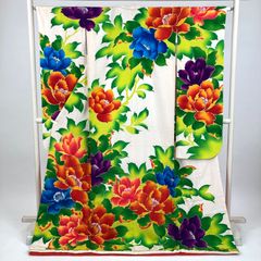 たんす屋 TANSU-YA 着物 リユース着物 打掛 白 アイボリー フォーマル 牡丹 袷 絹 未洗い 【身丈】178cm【裄丈】65.5cm MS7413